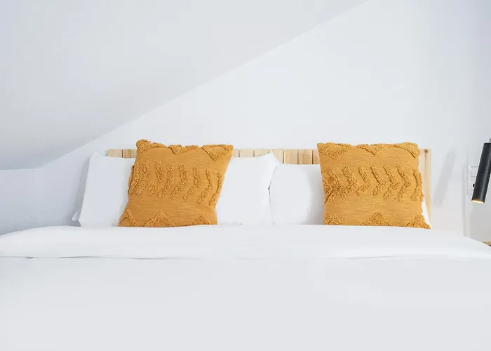 Vallecano Apartments By Olala Homes